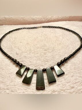 Vintage Y2K Hematite Fan Pendant Beaded Necklace - Dark Gray